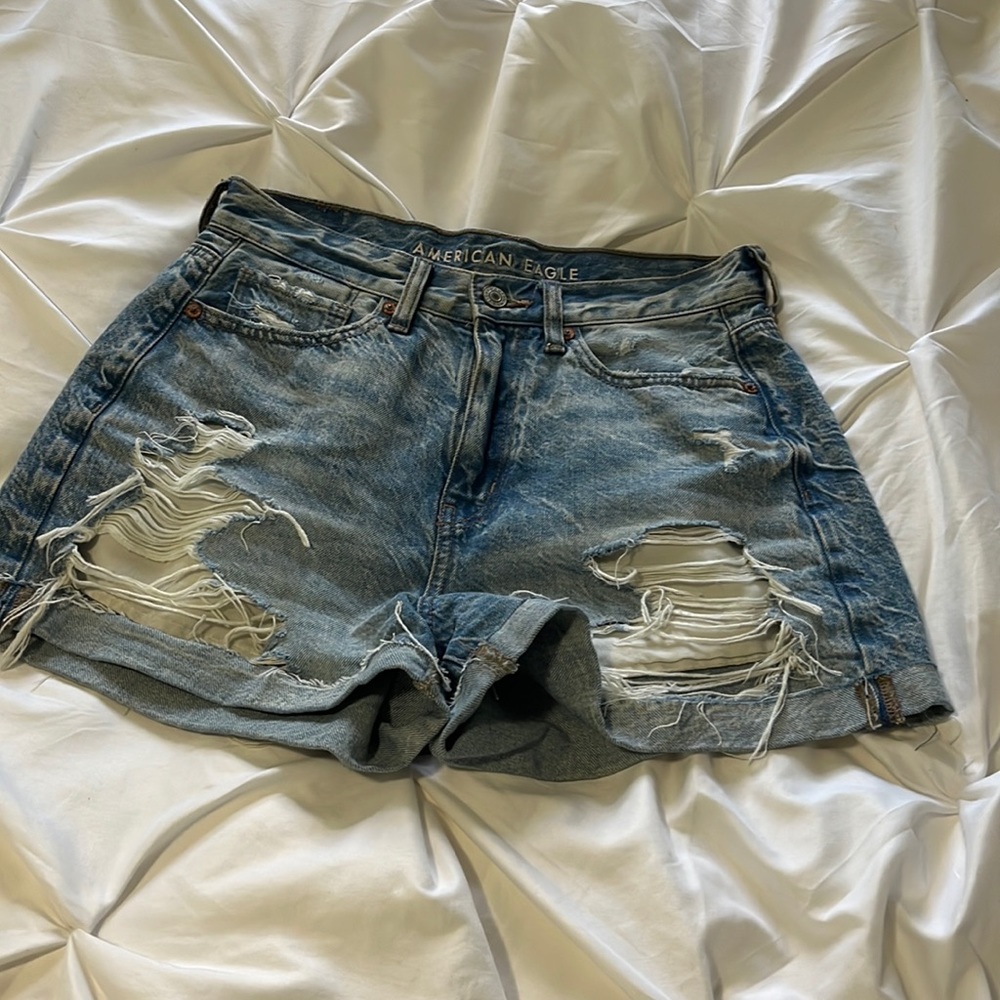 Women’s American Eagle denim shorts
